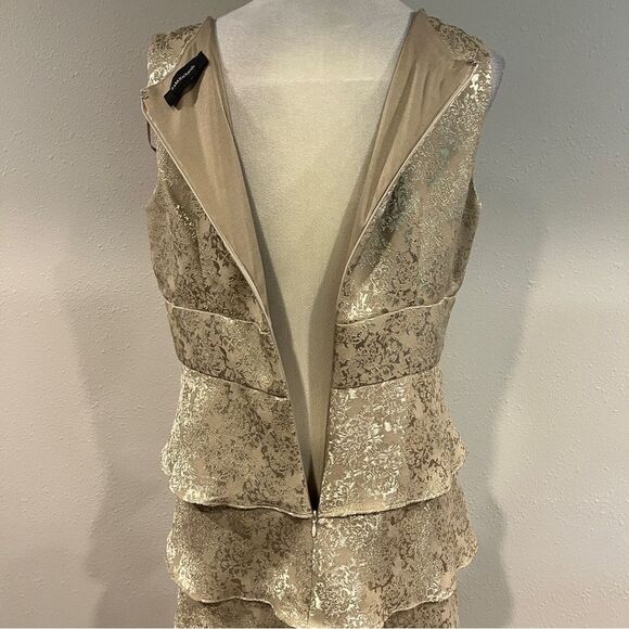 V-neck Elegant Cream / gold v-neck Sleeveless formal Dress size 12 - Picture 6 of 12